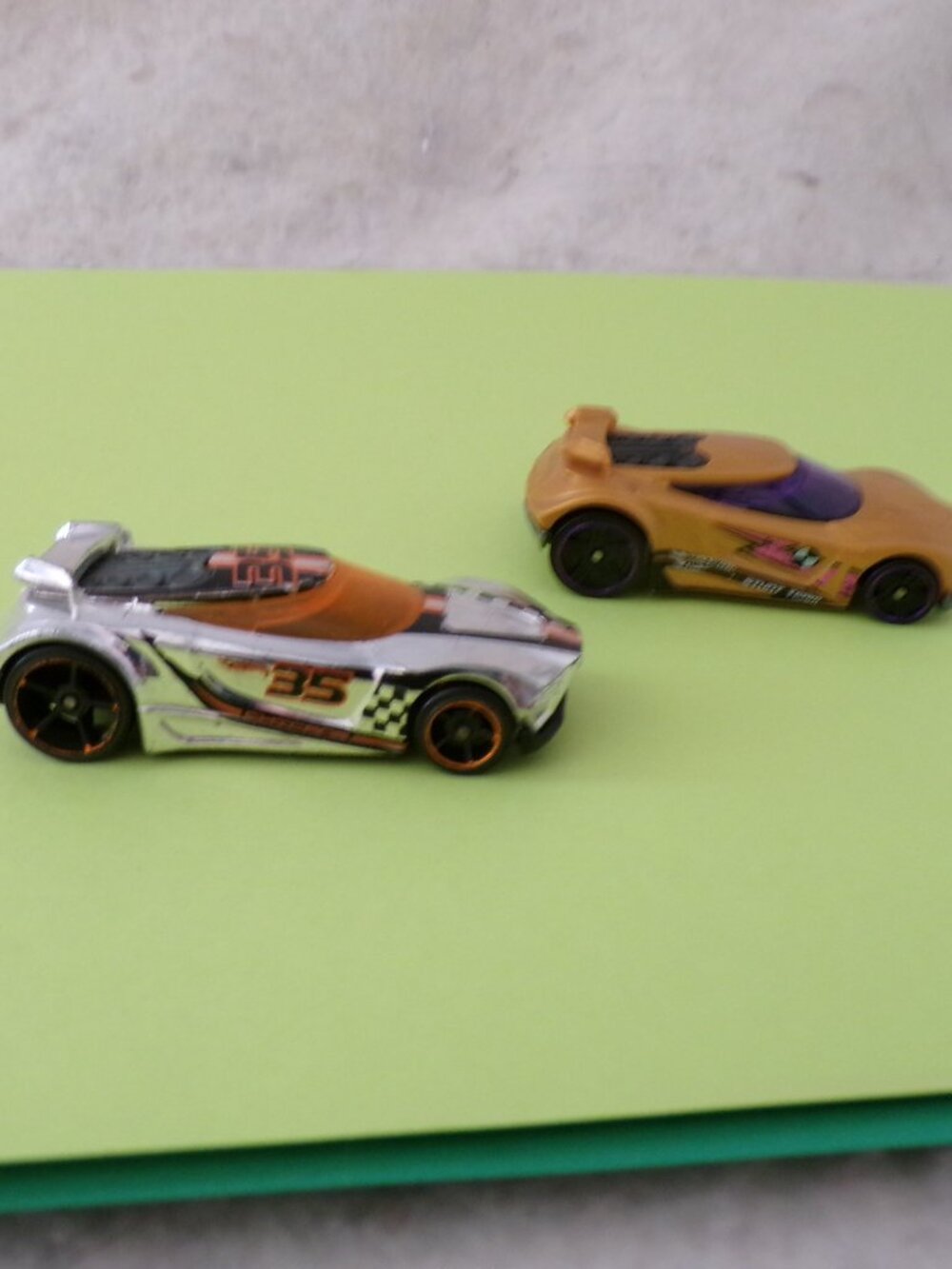 Hot Wheels Acceleracers Chicane Teku Highway 35 + 2014 Chicane Gold Racer